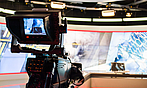 Bild einer Kamera im Fernsehstudio