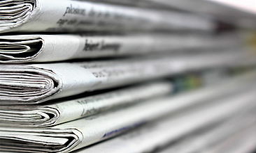 Foto eines Zeitungsstapels